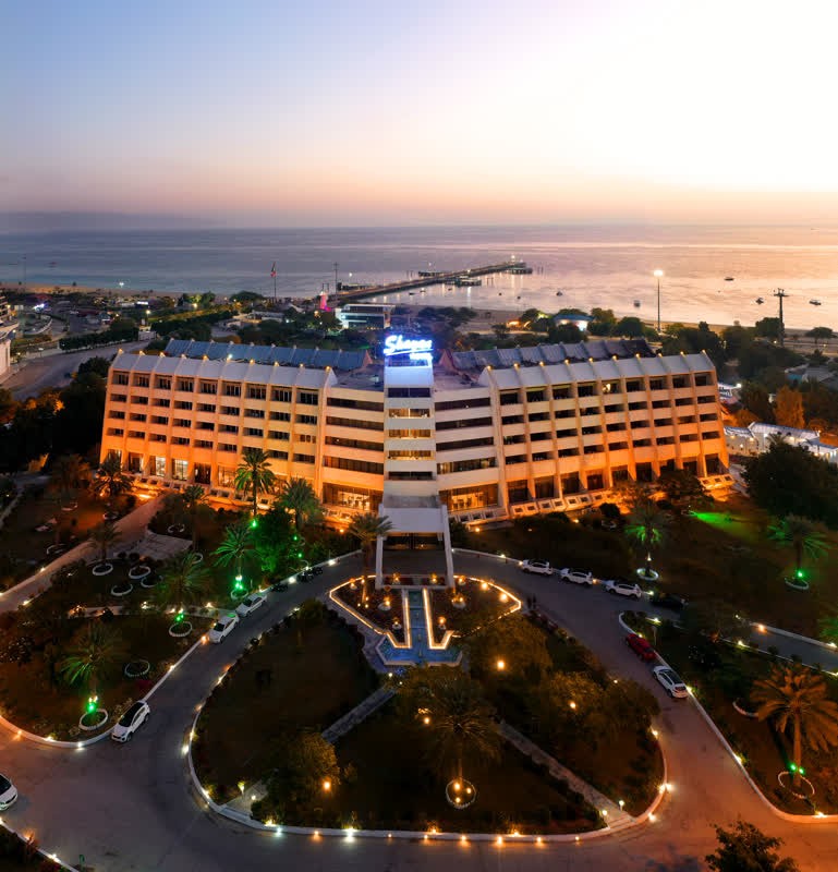 نمای ظاهری هتل شایان 