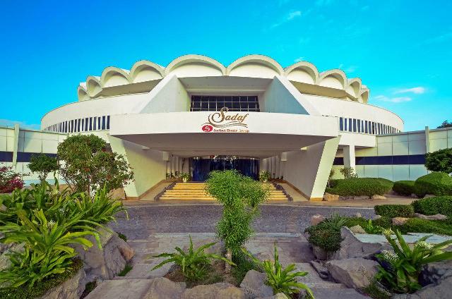 نمای ظاهری هتل صدف 