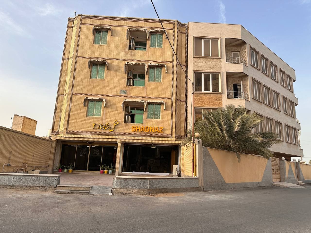 نمای ظاهری آپارتمان شادناز 2 