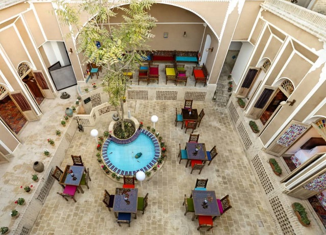 نمای ظاهری TraditionalHouse ترنج سبز 