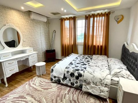 استخردار آبگرم ساحلی پالادیوم با بیلیارد