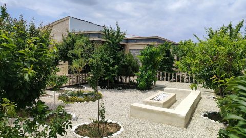 استخردار آبگرم باصفا با فوتبال دستی