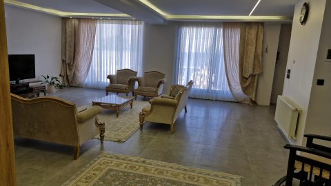 استخردار آبگرم آرام - پذیرایی