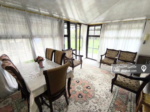 عمو حسن با حیاط سرسبز