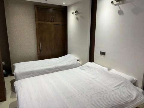مبله لاولی روم سه تخته (202) با صبحانه رایگان