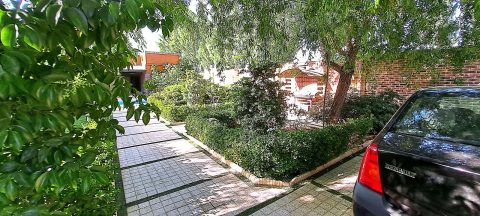 استخردار آبگرم مهمانکده با فوتبالدستی