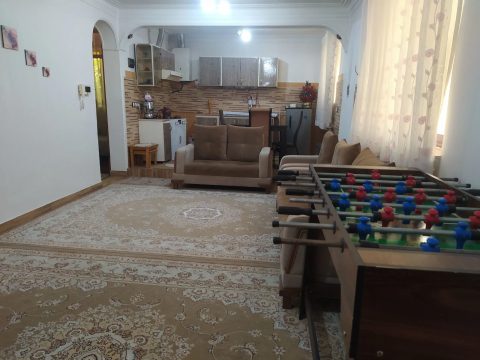 شکوفه با فوتبال دستی