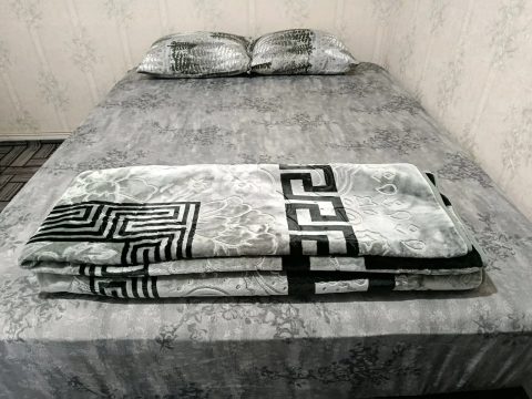 گلایل در نزدیکی جنگل گیسوم
