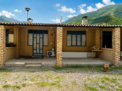 پرواز(واحد گل شقایق) - نمای بیرونی