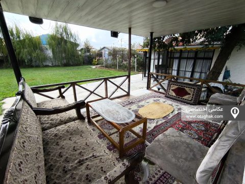 عمو حسن با حیاط سرسبز
