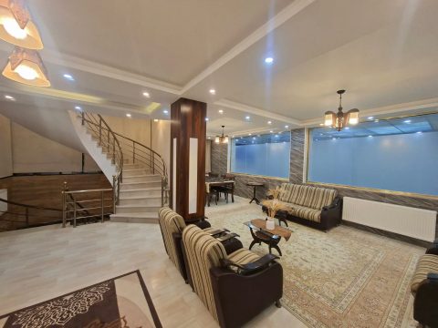 استخردار آبگرم اکباتان با سونا